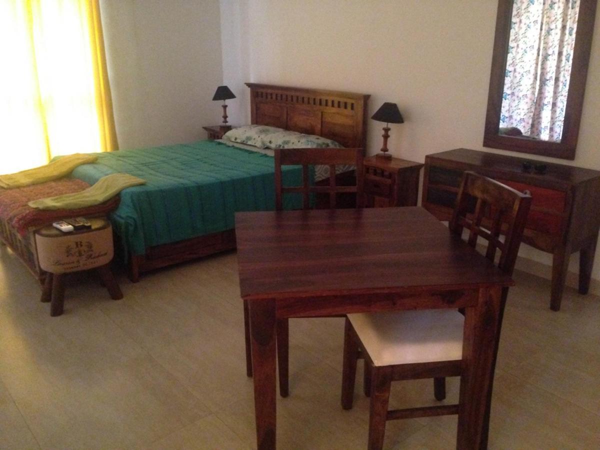Studio And One Bedroom Apartment In Riviera Sapphire, Siolim Luaran gambar