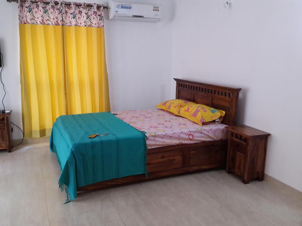 Studio And One Bedroom Apartment In Riviera Sapphire, Siolim Luaran gambar